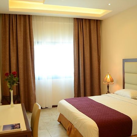 Arcadia Hotel Suites Sardzsa Kültér fotó