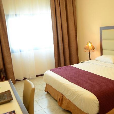 Arcadia Hotel Suites Sardzsa Kültér fotó