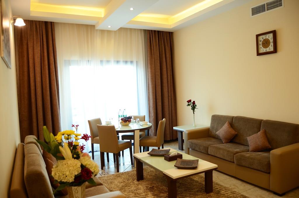 Arcadia Hotel Suites Sardzsa Kültér fotó